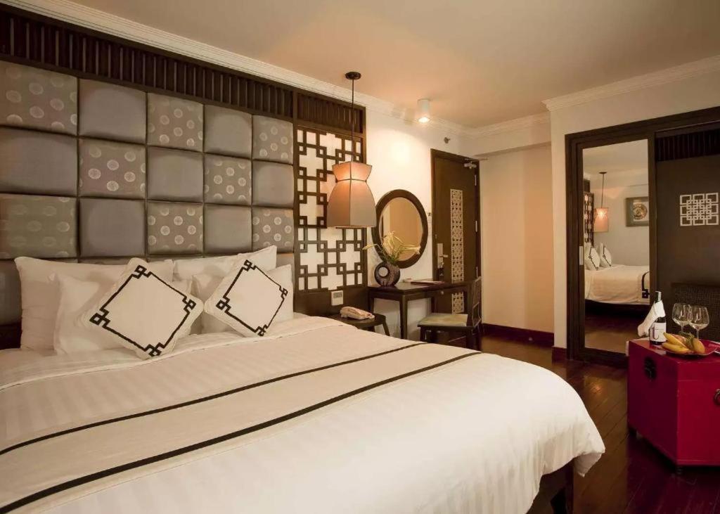 Church Boutique Hotel Hang Trong Hanoi Exterior photo