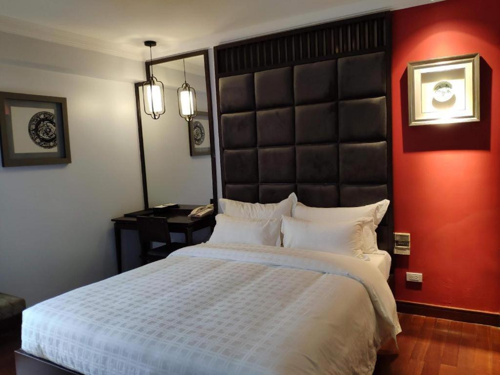 Church Boutique Hotel Hang Trong Hanoi Exterior photo