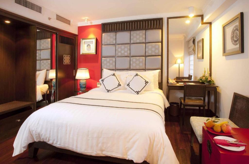 Church Boutique Hotel Hang Trong Hanoi Exterior photo
